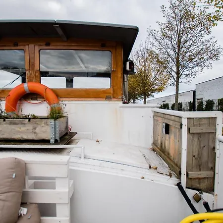 Houseboat Jana - With Sauna And Terrace